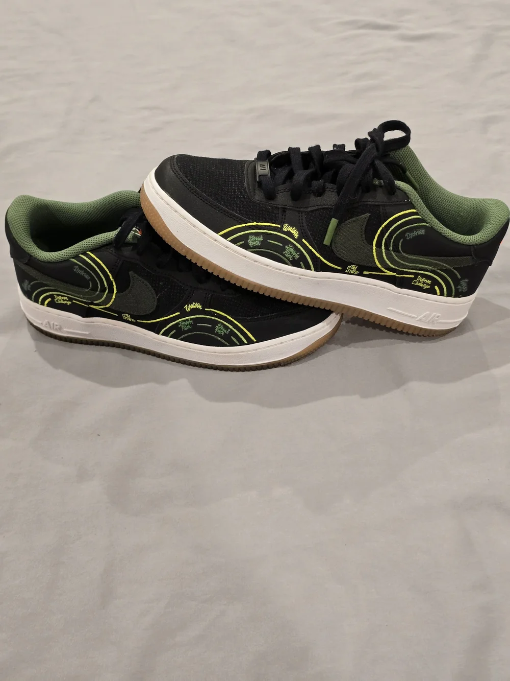 Nike Kids Black Green Neon Yellow Low-Top Sneakers